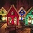 Какие новогодние украшения дома можно успешно использовать в интерьере круглый год?