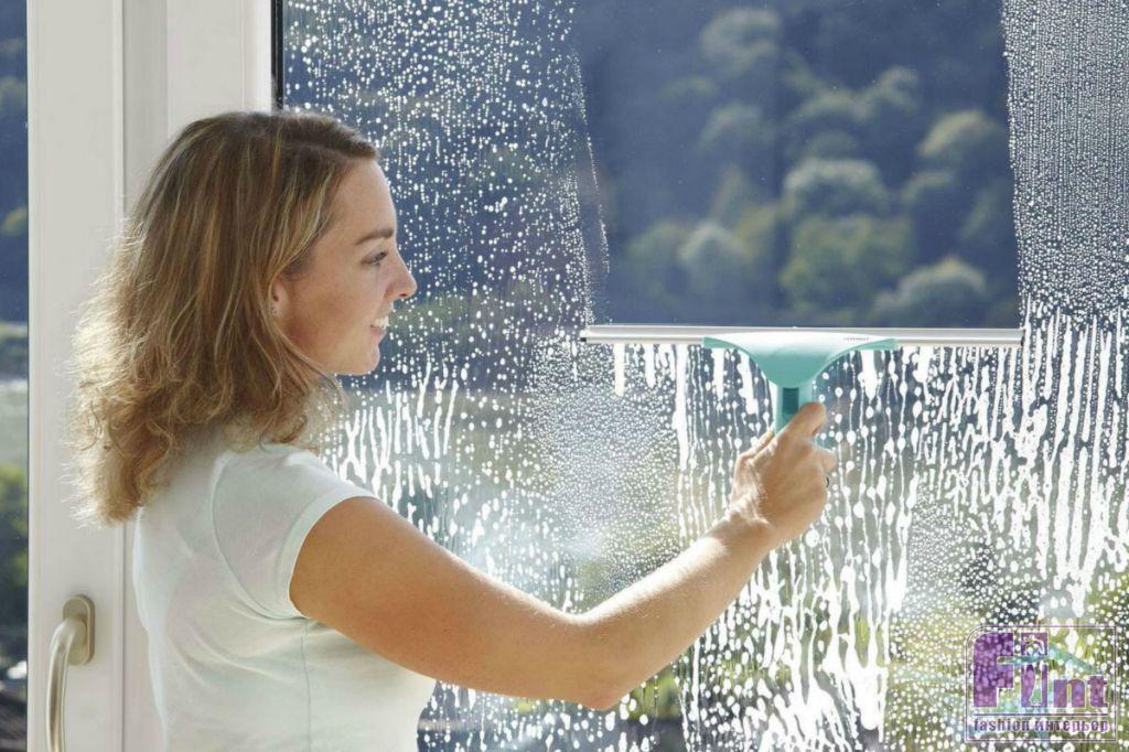 Мытье окон исправимо. Мойка окон. Чистые окна. Мытье окон. Чистые окна в доме.
