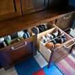 «Не ботинки, а картинки»: как организовать удобное сезонное хранение обуви