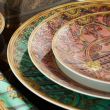 Versace запускает коллекцию посуды с уникальным дизайном