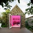 Дизайнеры из Калифорнии распечатали очаровательный садовый домик на 3D-принтере