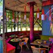Яркий интерьер азиатского кафе в самом центре променада Самары