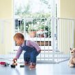 Как обезопасить балкон для ребенка?