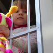 Как обезопасить балкон для ребенка?