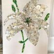 Лилия из пуговиц: потрясающее настенное панно с нежным цветком своими руками
