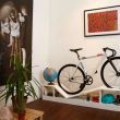 Как стильно хранить велосипед в городских условиях: восемь способов от дизайнеров по интерьерам