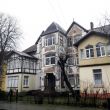 Историк моды Александр Васильев показал интерьер своего дома в городе Зеленоградске