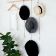 Как хранить шляпы: 5 крутых идей вешалок для головных уборов