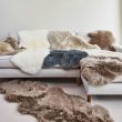 Что положить на пол вместо скучных ковров: 5 советов от дизайнеров по интерьерам