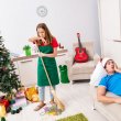 Как быстро убрать квартиру после новогодних праздников и длинных зимних каникул