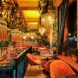 Стильный, вечно зелёный, яркий и незабываемый дизайн интерьера ресторана в Перми