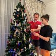 Кто из российских звёзд уже нарядил елку в этом году