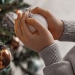 Как хранить ёлочные игрушки и новогодние украшения?