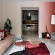 Дизайн интерьера двухкомнатной квартиры с яркой градиентной покраской стен
