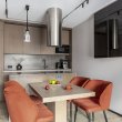 Продуманное и стильное пространство двухкомнатной квартиры для одинокого мужчины