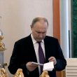 Квартира в Кремле: где живёт и работает Президент России последние три года
