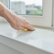 Чем отмыть пластиковые подоконники: лучшие средства и советы по их использованию
