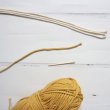 Уютная яркая корзинка для мелочей из цветных шнуров