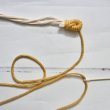 Уютная яркая корзинка для мелочей из цветных шнуров