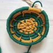 Уютная яркая корзинка для мелочей из цветных шнуров