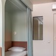 «Тропический» дизайн интерьера квартиры 49 кв. м. для отдыха семьи с двумя детьми