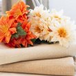 Потрясающий осенний букет с цветами из мешковины DIY