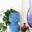 Милые и уютные кашпо из обычных пластиковых банок и папье-маше своими руками