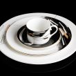 Архитектурное бюро Захи Хадид создало коллекцию посуды из фарфора, керамики, смолы и акрила