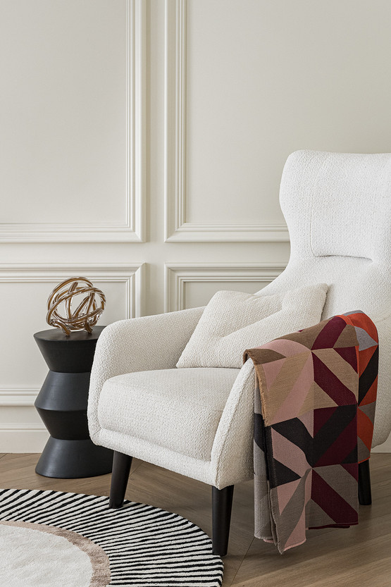 Уютный и элегантный интерьер в стиле французской классики для молодой семьи